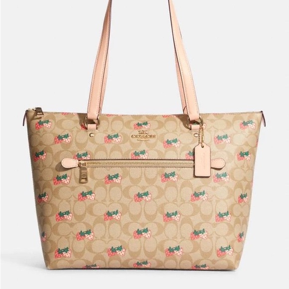 NWT💃Coach Gallery Tote In Signature Canvas With Strawberry Print - Picture 6 of 12